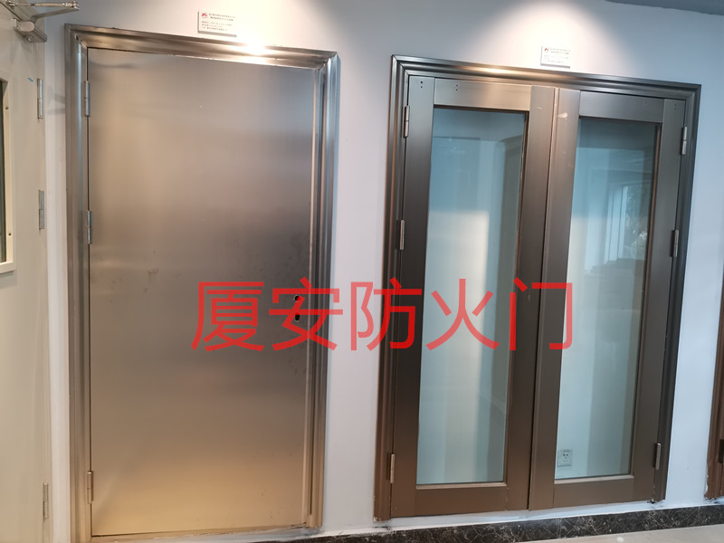 1655189467853535.jpg 不銹鋼玻璃防火門.jpg